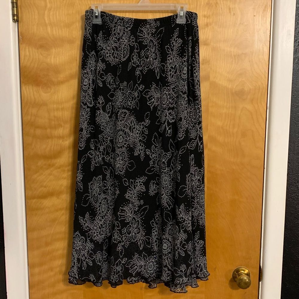 Black and White Floral Midi Skirt​